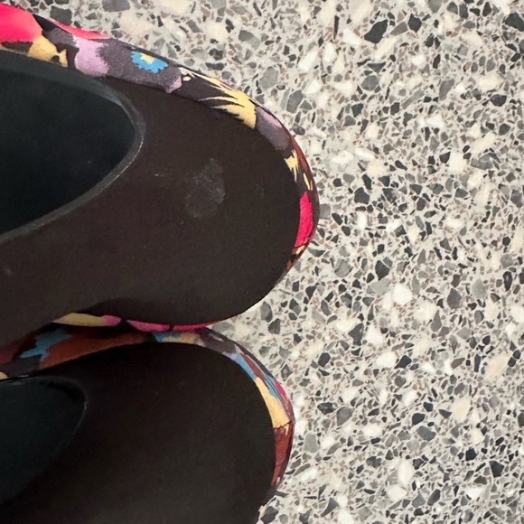 - Floral mixed Pattern detail high heels size 7 used hot tin roof ladies - Picture 14 of 16